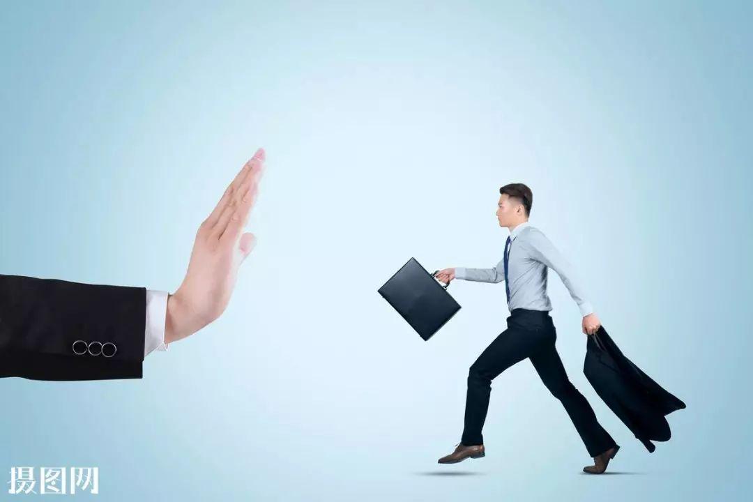 美国消费者信心连续两个月上升 但仍显低迷