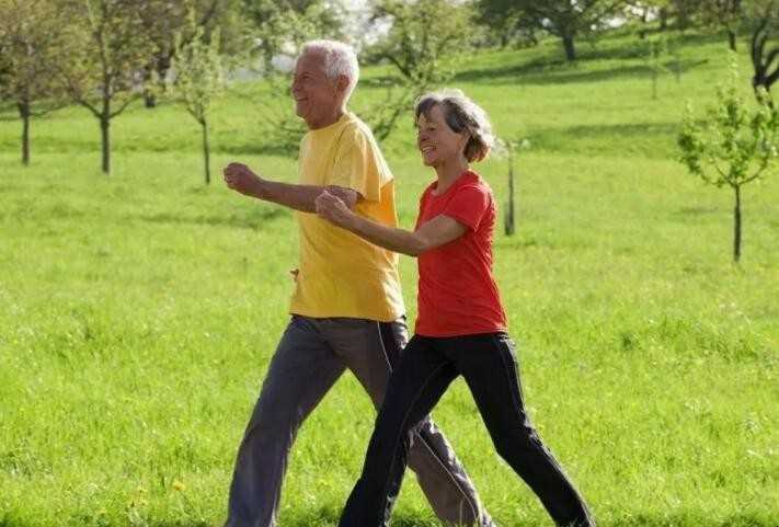 医我看丨天晴啦！预防基孔肯雅热！倒！倒！倒！